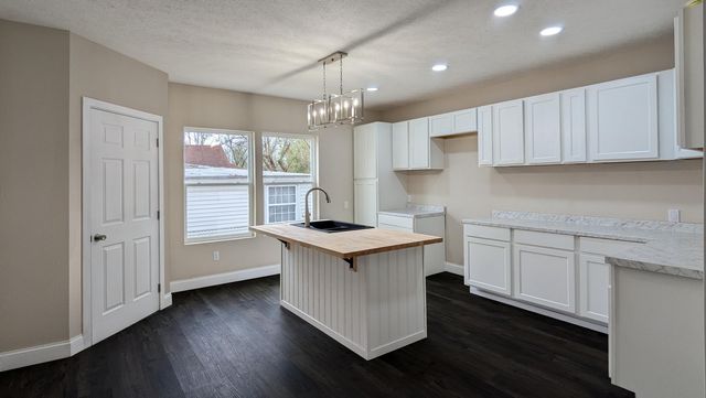 1923 North Campbell Avenue, Springfield, MO 65803