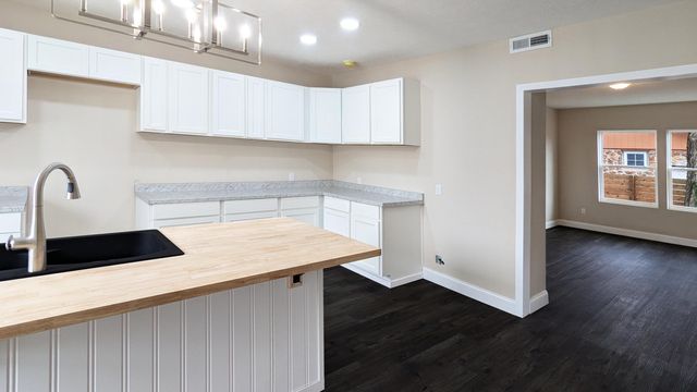1923 North Campbell Avenue, Springfield, MO 65803