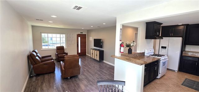 13821 Burton Street, Panorama City, CA 91402