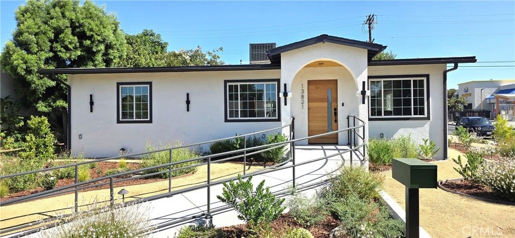 13821 Burton Street, Panorama City, CA 91402