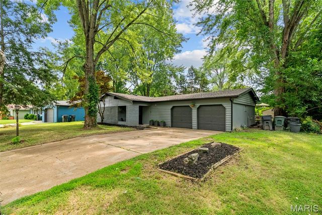 102 Gale Drive, Fairview Heights, IL 62208