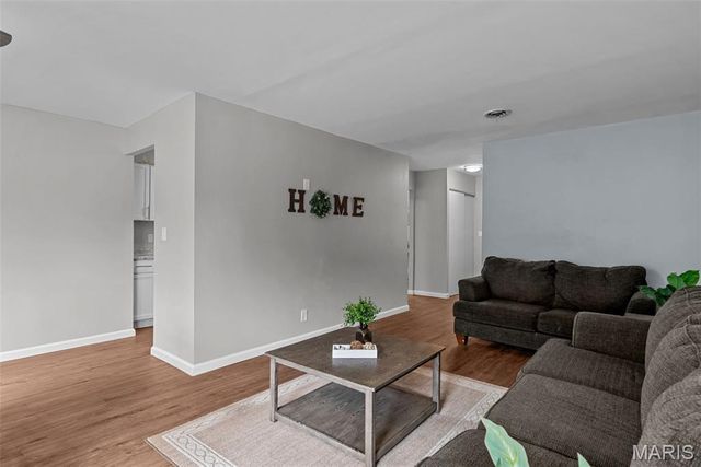 102 Gale Drive, Fairview Heights, IL 62208