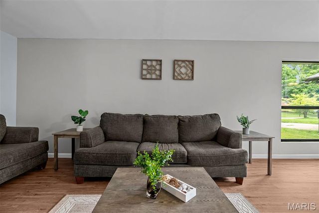 102 Gale Drive, Fairview Heights, IL 62208