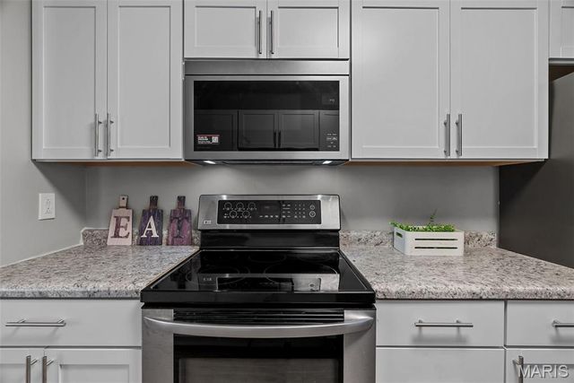 102 Gale Drive, Fairview Heights, IL 62208