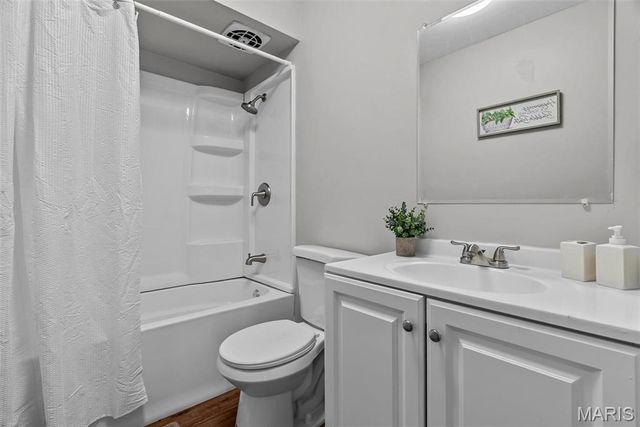 102 Gale Drive, Fairview Heights, IL 62208