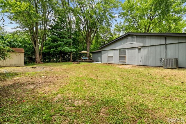 102 Gale Drive, Fairview Heights, IL 62208