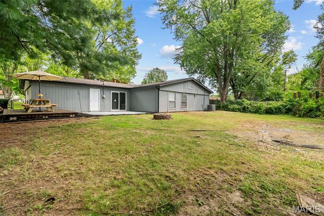 102 Gale Drive, Fairview Heights, IL 62208