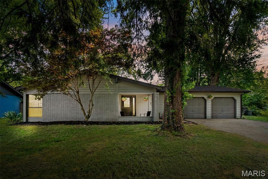 102 Gale Drive, Fairview Heights, IL 62208