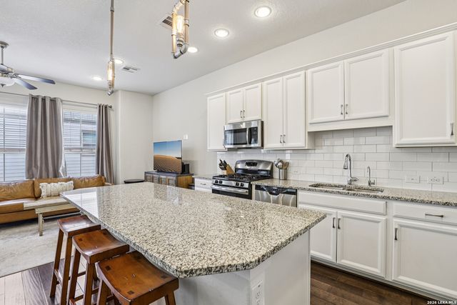 2009 McCullough, San Antonio, TX 78212