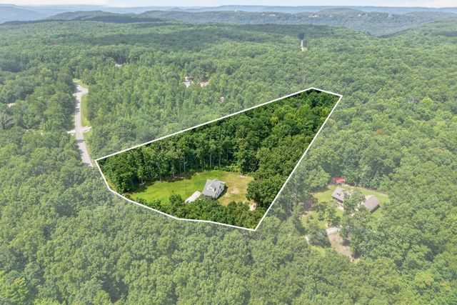 1023 W Laurel Way, Monterey, TN 38574