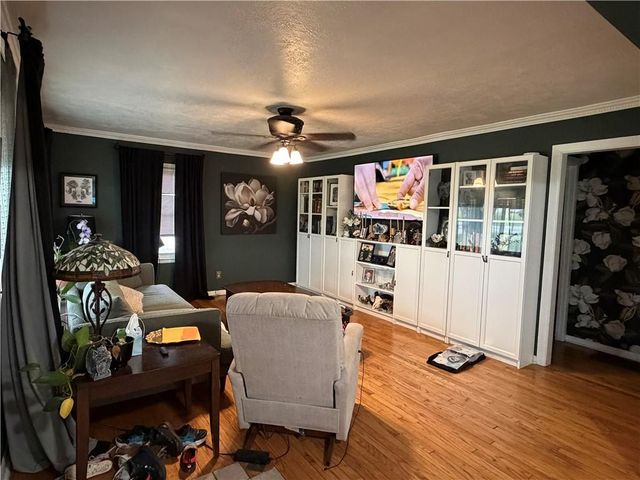 2000 Anaconda Road, Harrisonville, MO 64701