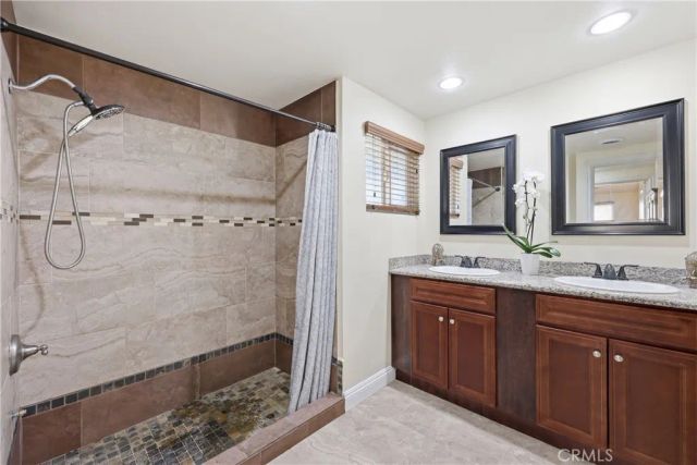 1946 W Broadway, Anaheim, CA 92804