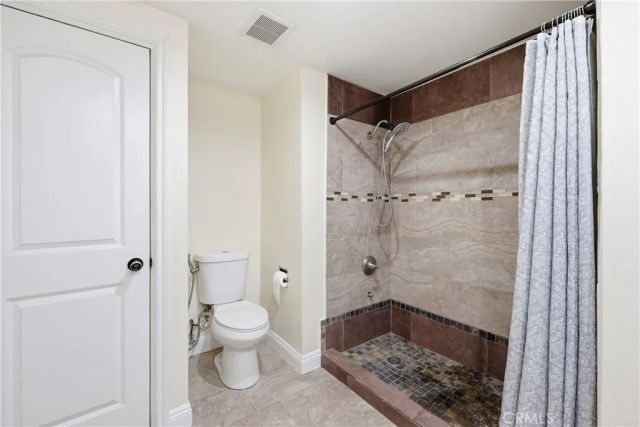 1946 W Broadway, Anaheim, CA 92804