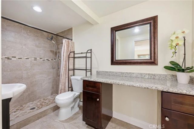 1946 W Broadway, Anaheim, CA 92804