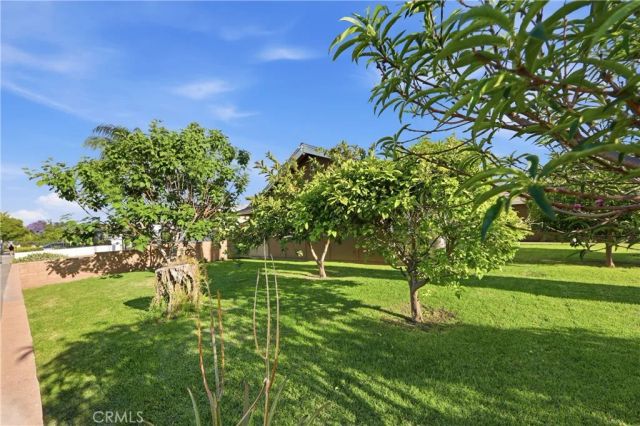 1946 W Broadway, Anaheim, CA 92804