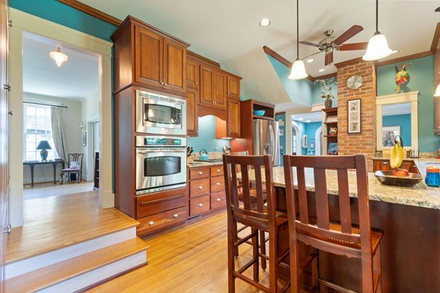 3712 Central Ave, Nashville, TN 37205