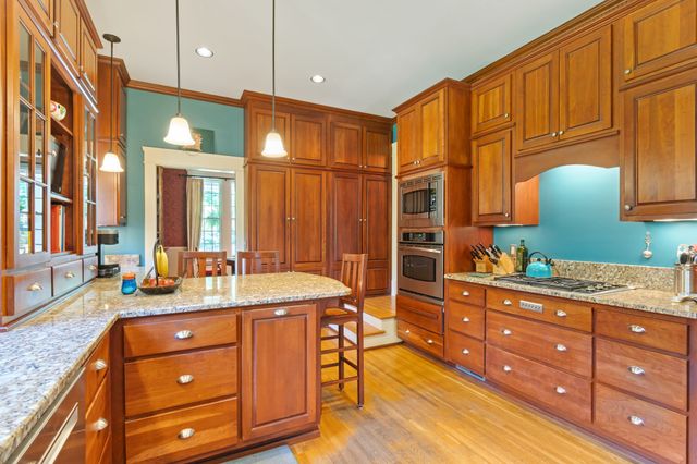 3712 Central Ave, Nashville, TN 37205