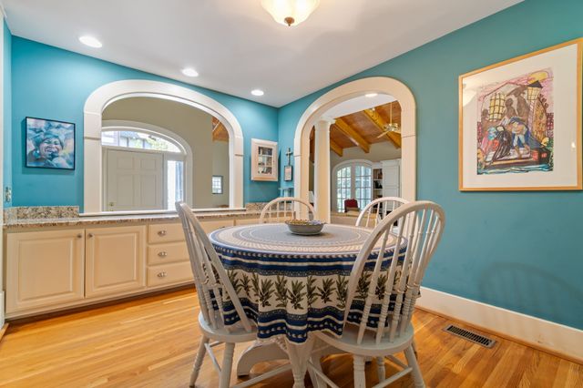 3712 Central Ave, Nashville, TN 37205
