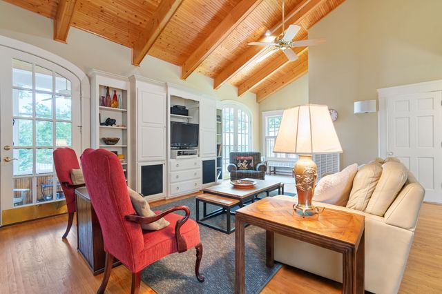 3712 Central Ave, Nashville, TN 37205