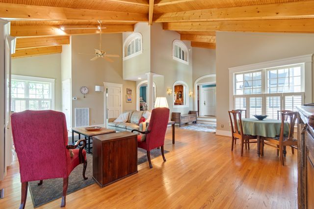 3712 Central Ave, Nashville, TN 37205