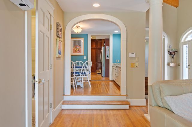 3712 Central Ave, Nashville, TN 37205