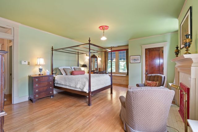 3712 Central Ave, Nashville, TN 37205