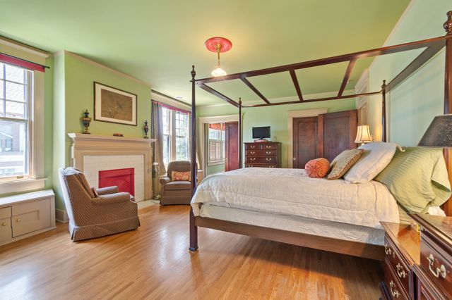 3712 Central Ave, Nashville, TN 37205