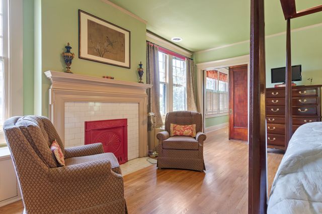 3712 Central Ave, Nashville, TN 37205