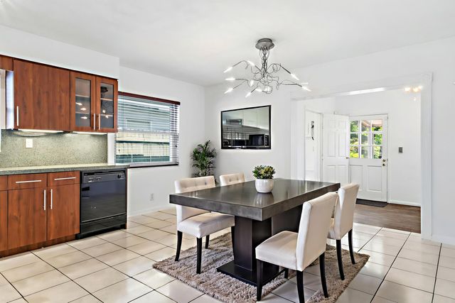 735 NE 34th Court, Oakland Park, FL 33334