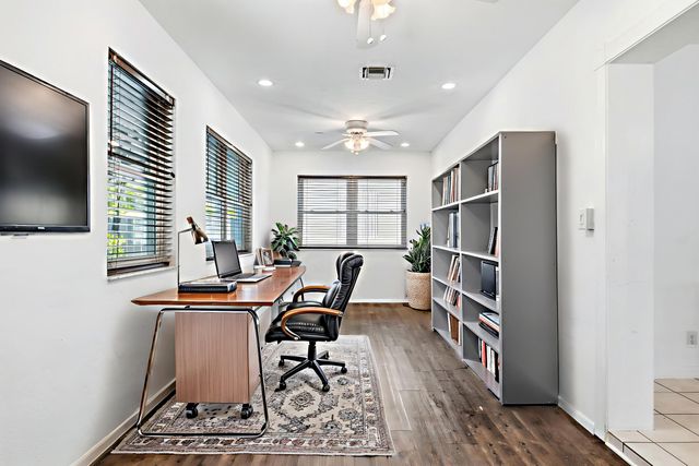 735 NE 34th Court, Oakland Park, FL 33334