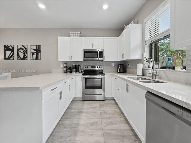 1608 SW 28th St, Fort Lauderdale, FL 33315