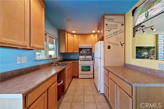 14745 Manzano, Victorville, CA 92392