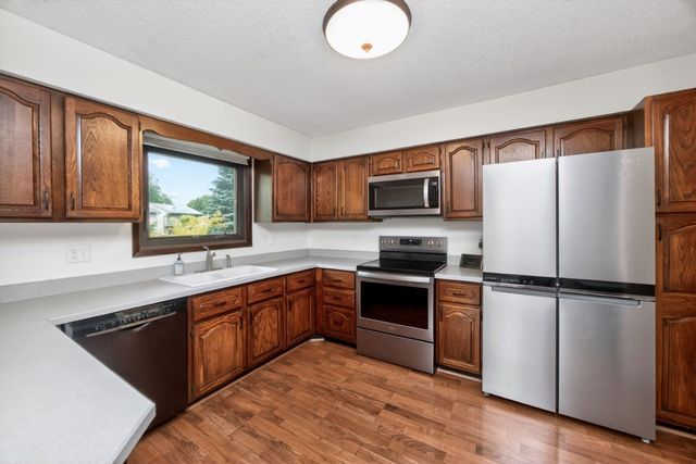 5648 Columbine Drive, Johnston, IA 50131
