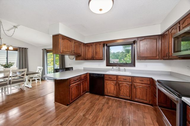 5648 Columbine Drive, Johnston, IA 50131