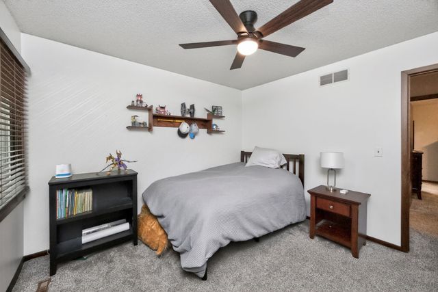 5648 Columbine Drive, Johnston, IA 50131