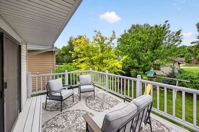 5648 Columbine Drive, Johnston, IA 50131