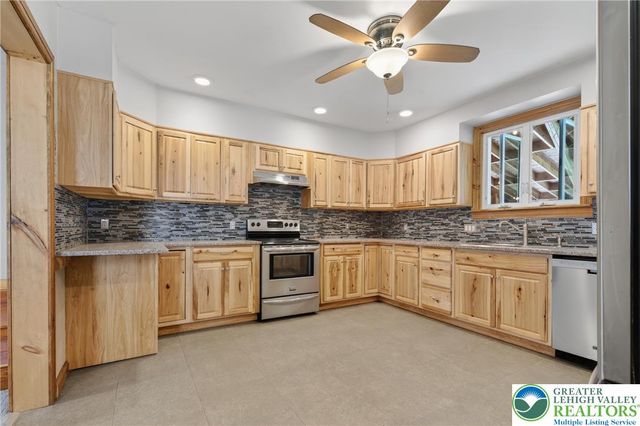 43 East Phillips Street, Coaldale Boro, PA 18218