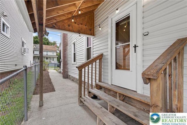 43 East Phillips Street, Coaldale Boro, PA 18218