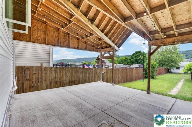 43 East Phillips Street, Coaldale Boro, PA 18218