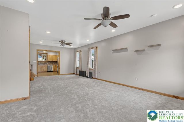 43 East Phillips Street, Coaldale Boro, PA 18218