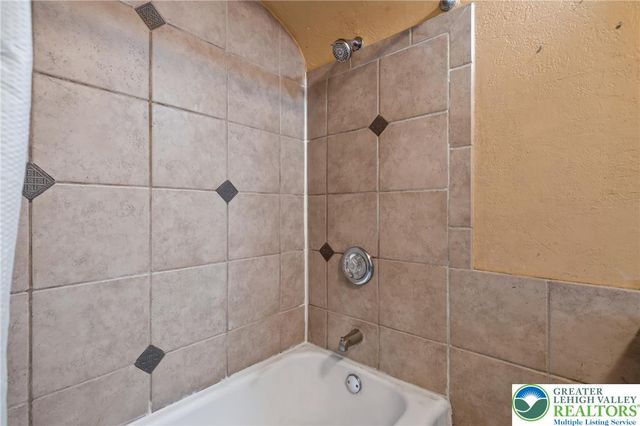 43 East Phillips Street, Coaldale Boro, PA 18218