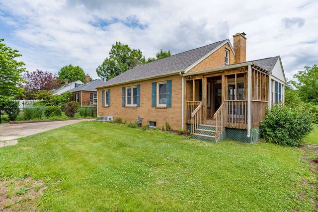 2627 9th Street, Moline, IL 61265
