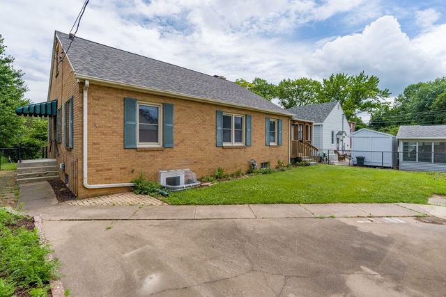 2627 9th Street, Moline, IL 61265