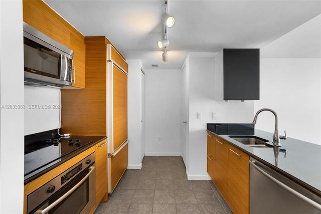 50 Biscayne Blvd 4307, Miami, FL 33132