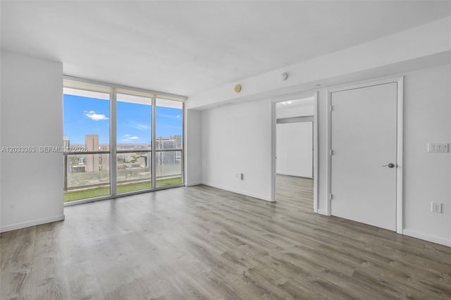 50 Biscayne Blvd 4307, Miami, FL 33132