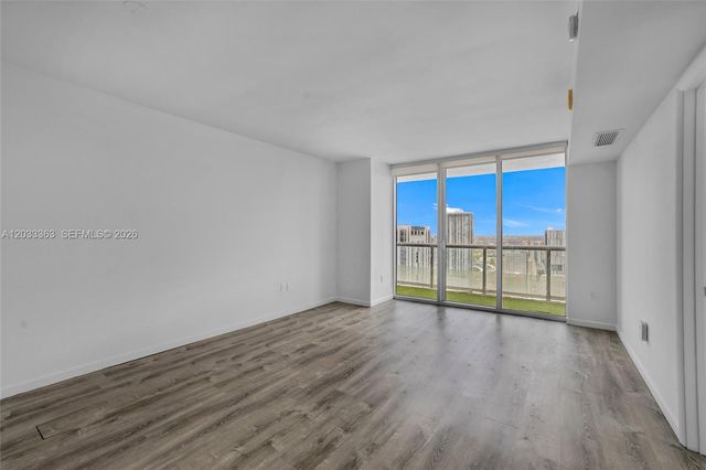 50 Biscayne Blvd 4307, Miami, FL 33132