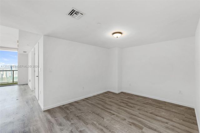 50 Biscayne Blvd 4307, Miami, FL 33132