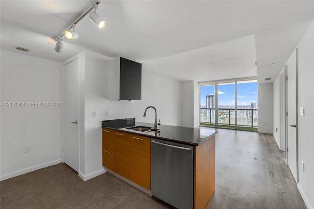 50 Biscayne Blvd 4307, Miami, FL 33132