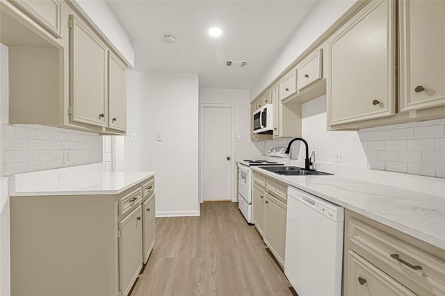 4202 Boone Road, Houston, TX 77072