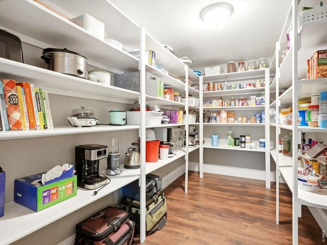 520 Namaqua Rd, Loveland, CO 80537